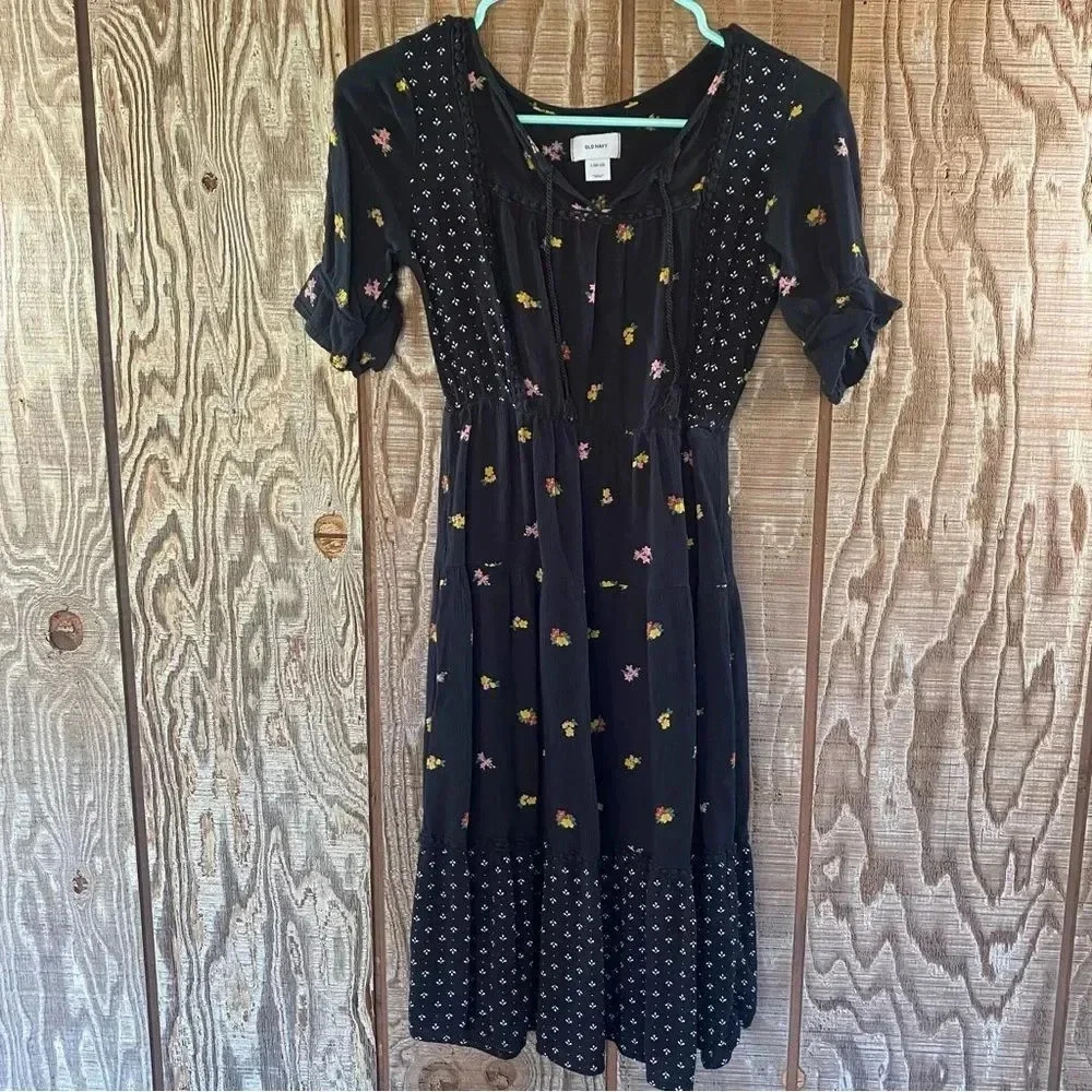 Old Navy Floral Print Dress 💐